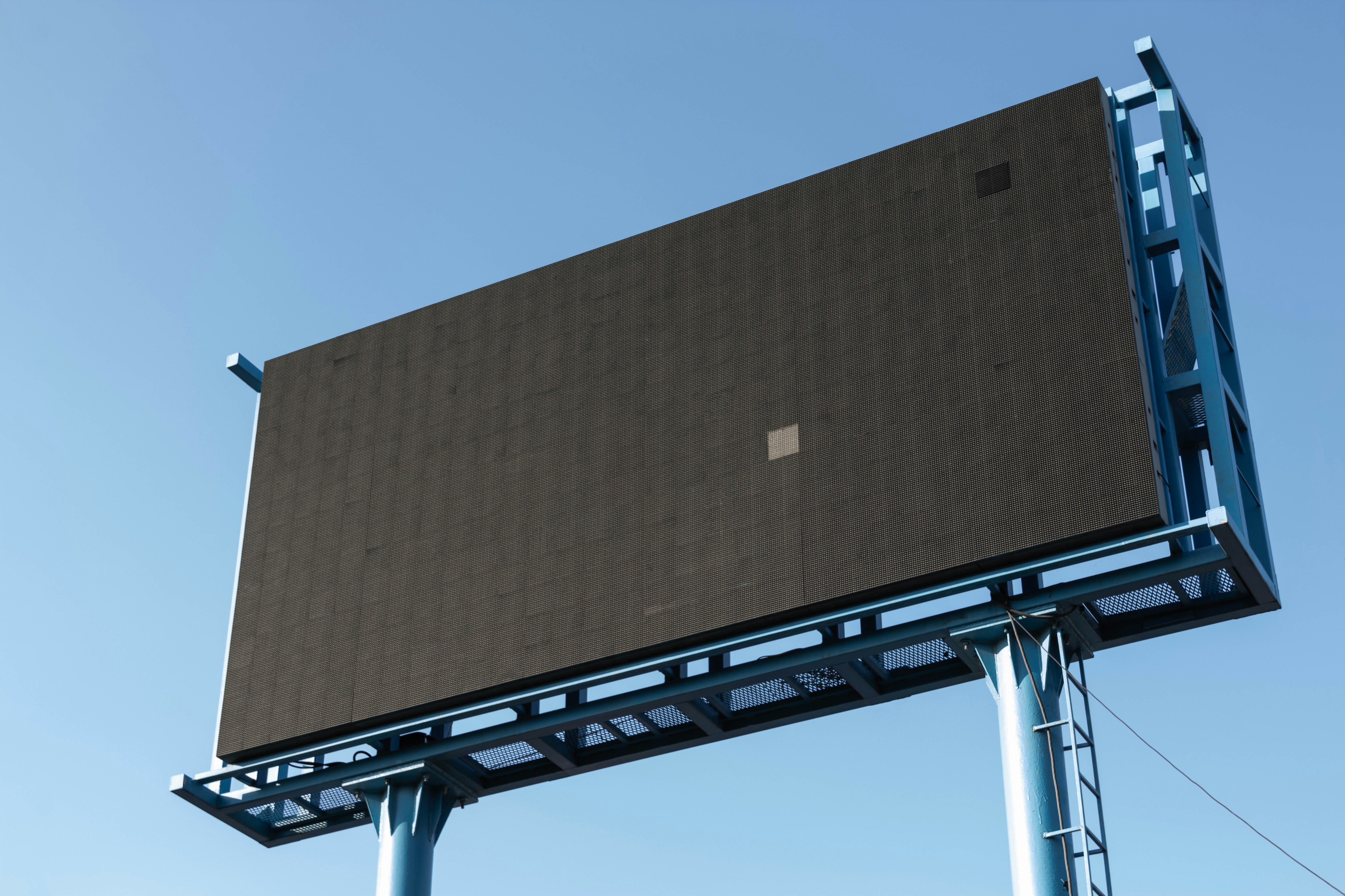 Outdoor advertising work | LUMO ADS